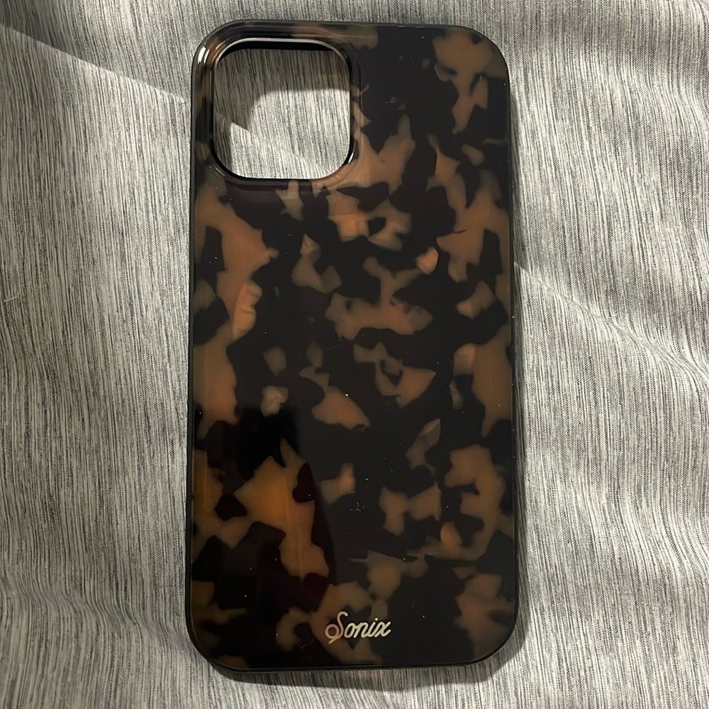 IPhone 12 pro tortoise case MagSafe Sonix